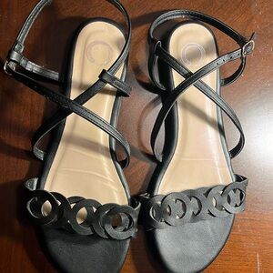 Journee Collection Womens Jalia Black Faux Leather Flat Sandals pre-owned